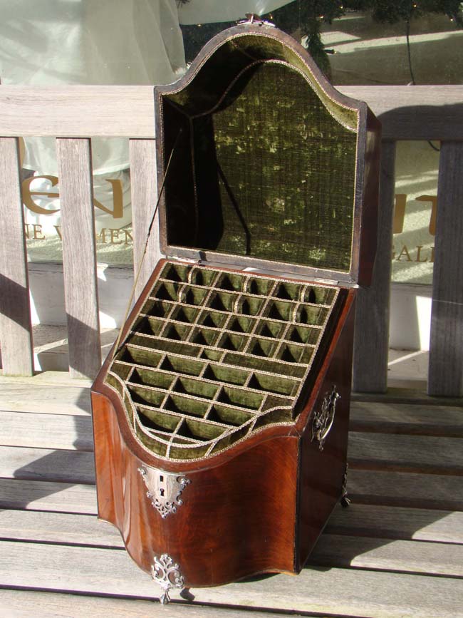A George III period Silver Mounted Mahogany Cutlery Box by Edward Dobson, London, 1778 — image 5
